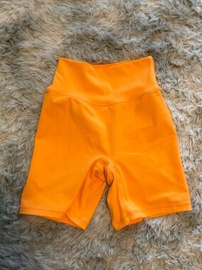 Women's High-Waist Peach Bike Shorts
